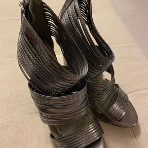 High heel strapped sandals